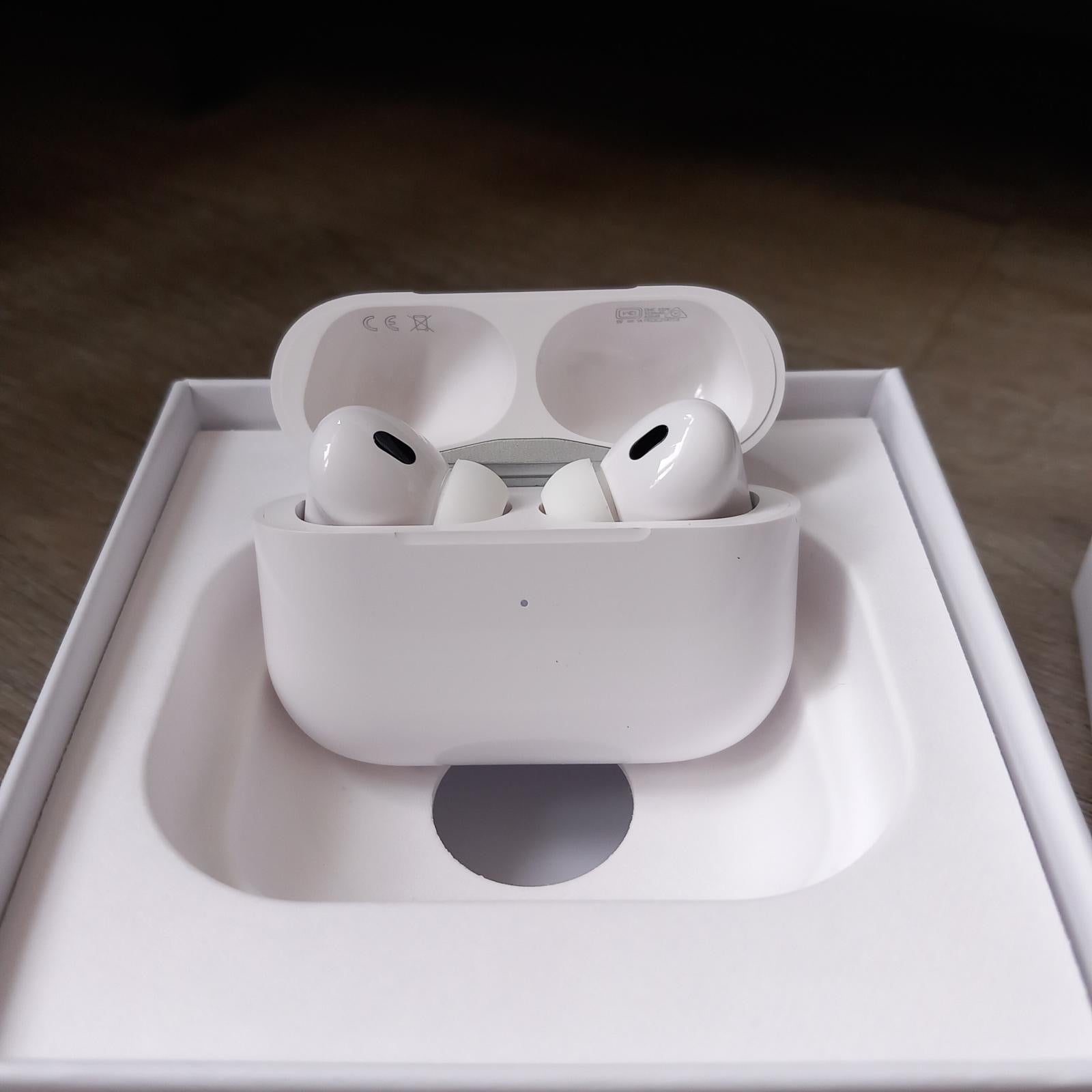Airpods pro 2 met noise canceling